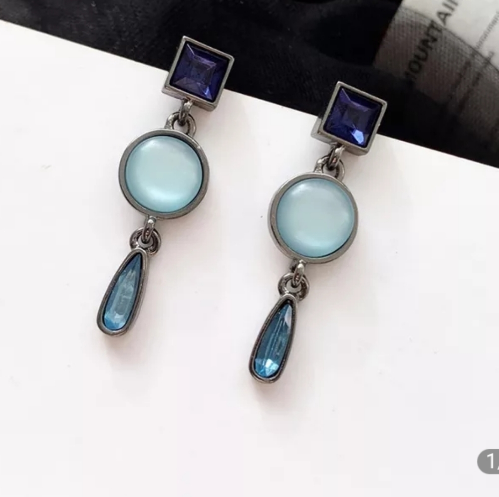 Moonstone geometric dangle drop earrings - Picture 6 of 7